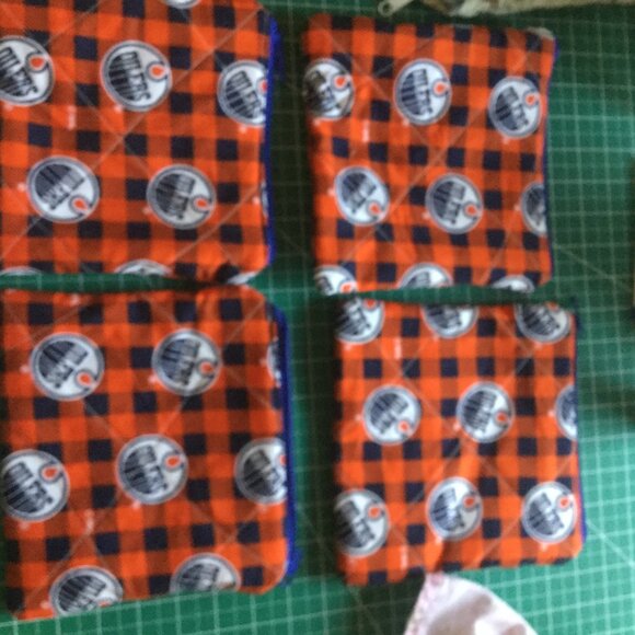 Handmade Edmonton Oiler zip top pouches quilted made with all new fabrics - Picture 3 of 3